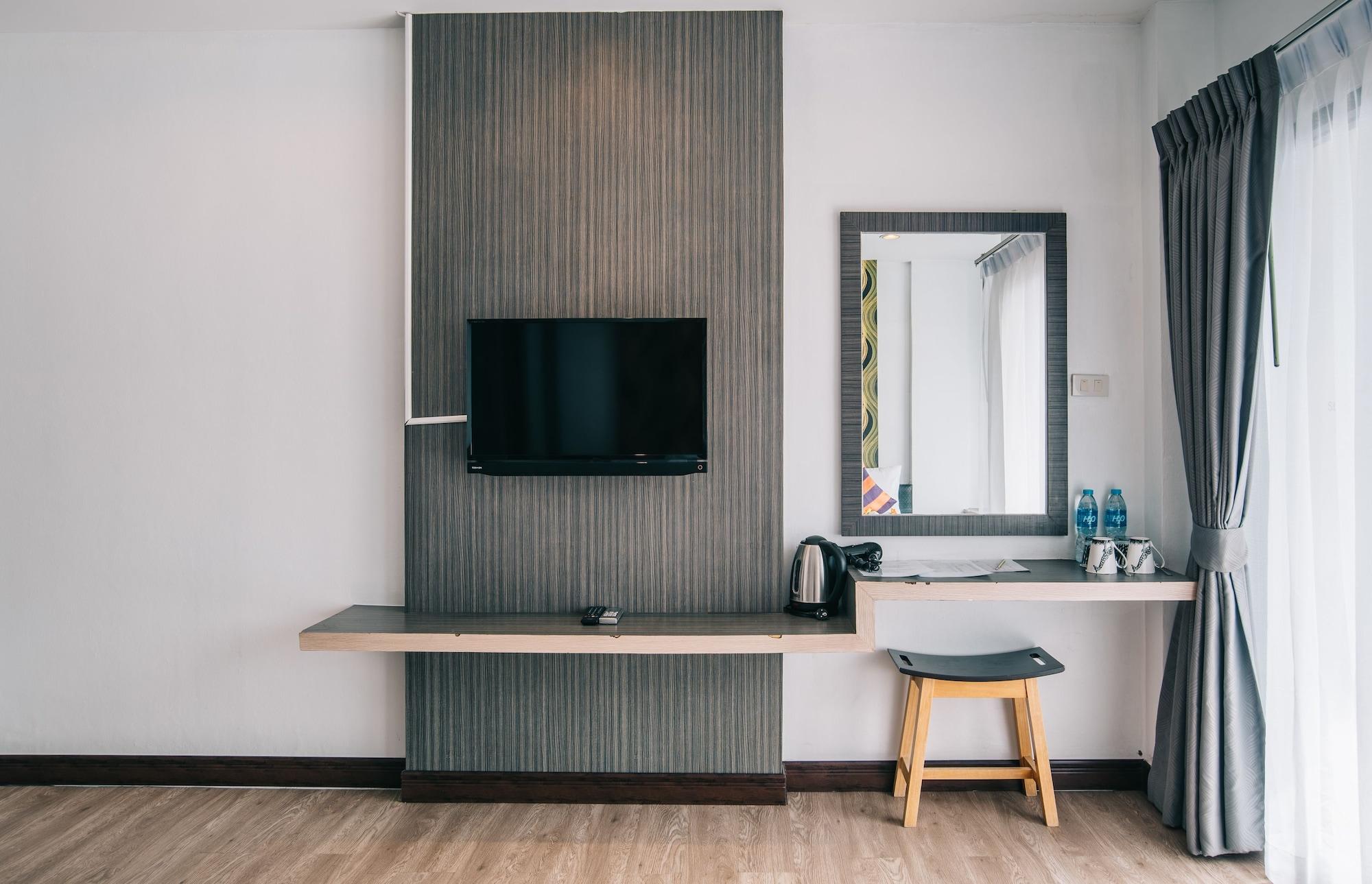 Studio Patong By Icheck Inn Phuket Exterior foto